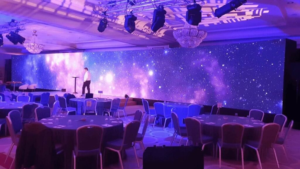 Pantalla LED Hulk Pitch 5 Visual Pro 3x2 para eventos y negocios